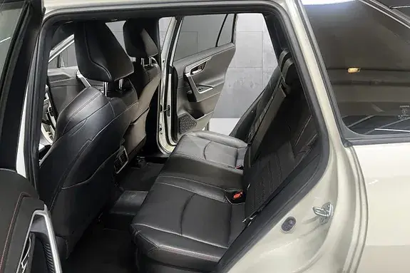 Toyota Rav4 2021 photo 4