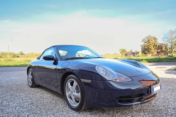 Porsche 911 1999 photo 2