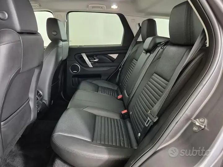 Land Rover Discovery Sport 2022 photo 5