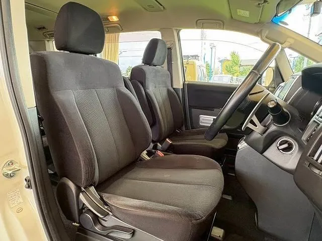 Mitsubishi Delica D 2018 photo 5
