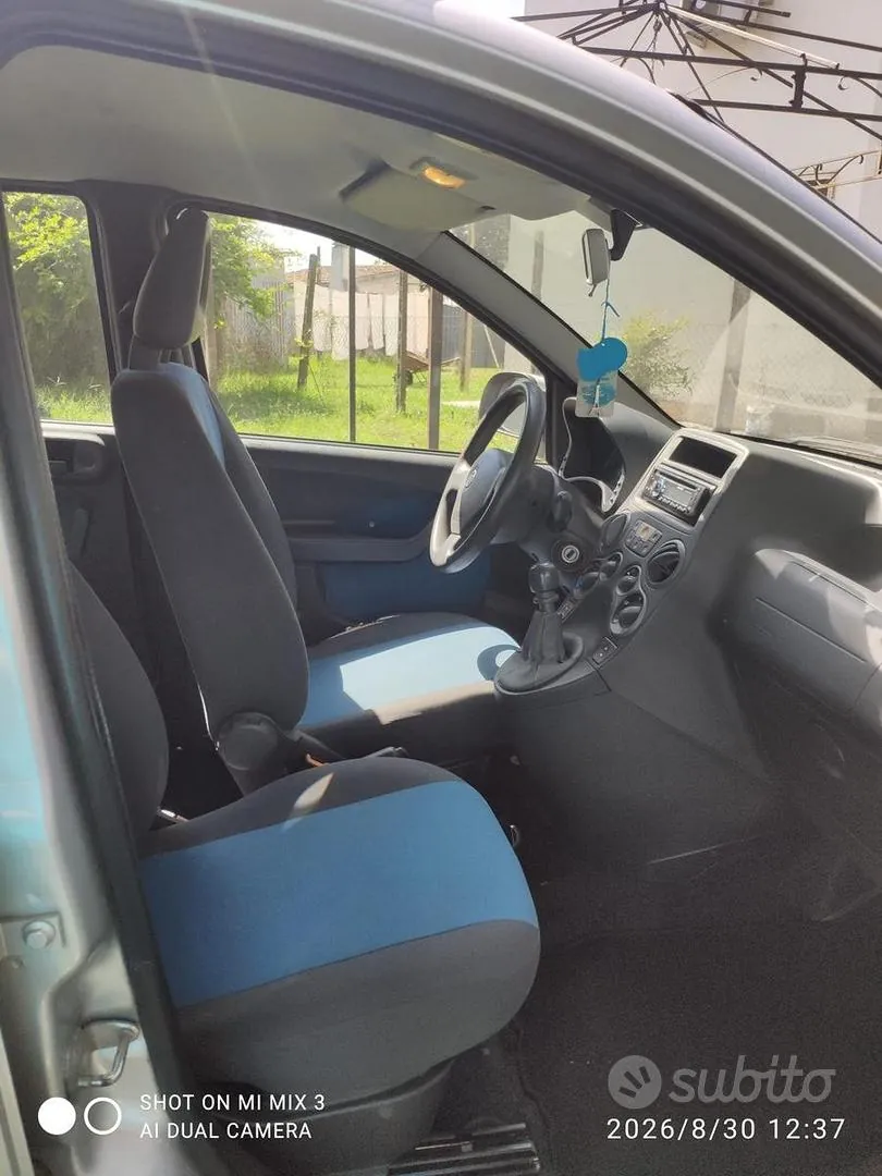 Fiat Panda 2011 photo 4