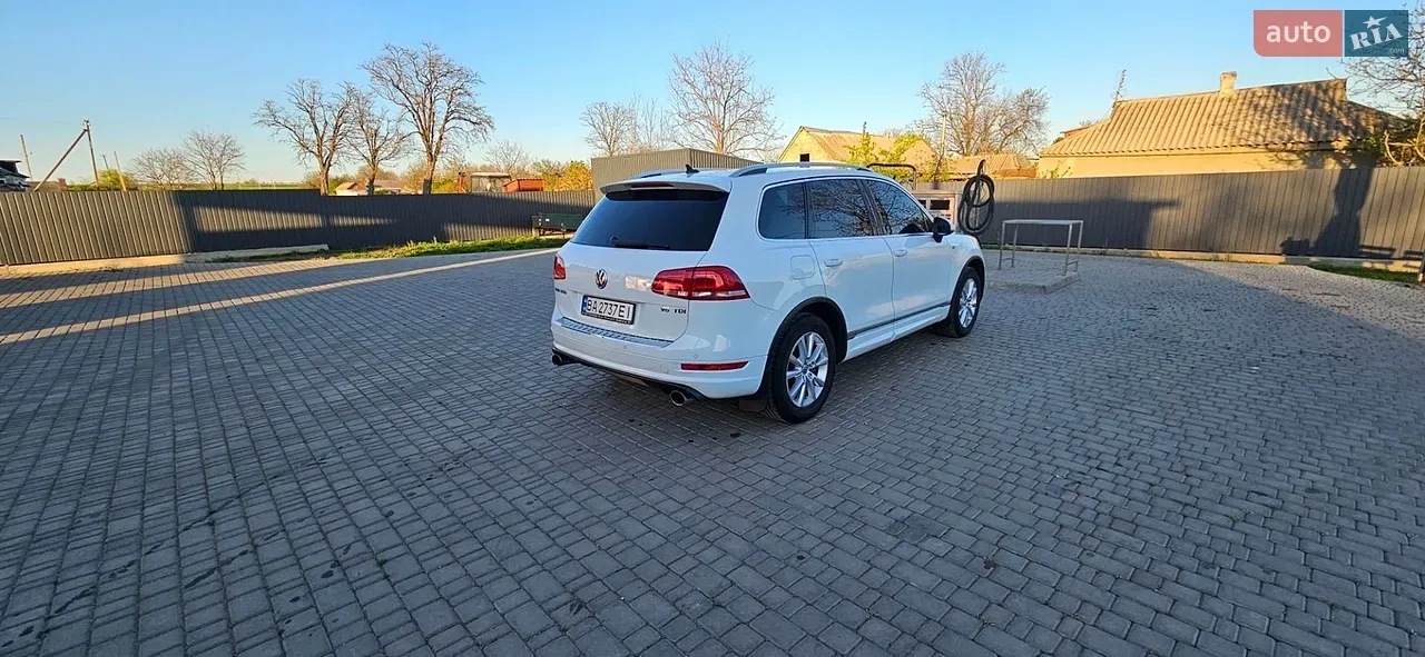 Volkswagen Touareg 2012 photo 4