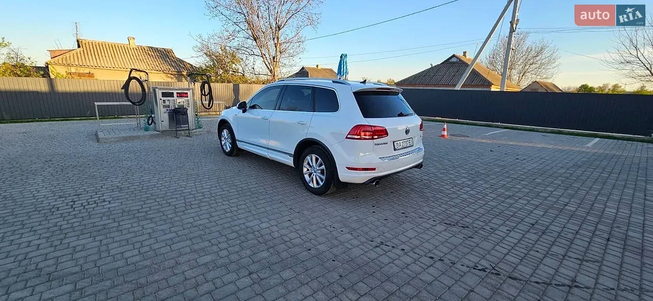 Volkswagen Touareg 2012 photo 5