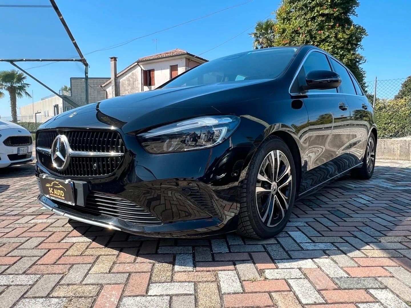 Mercedes-Benz B 180D