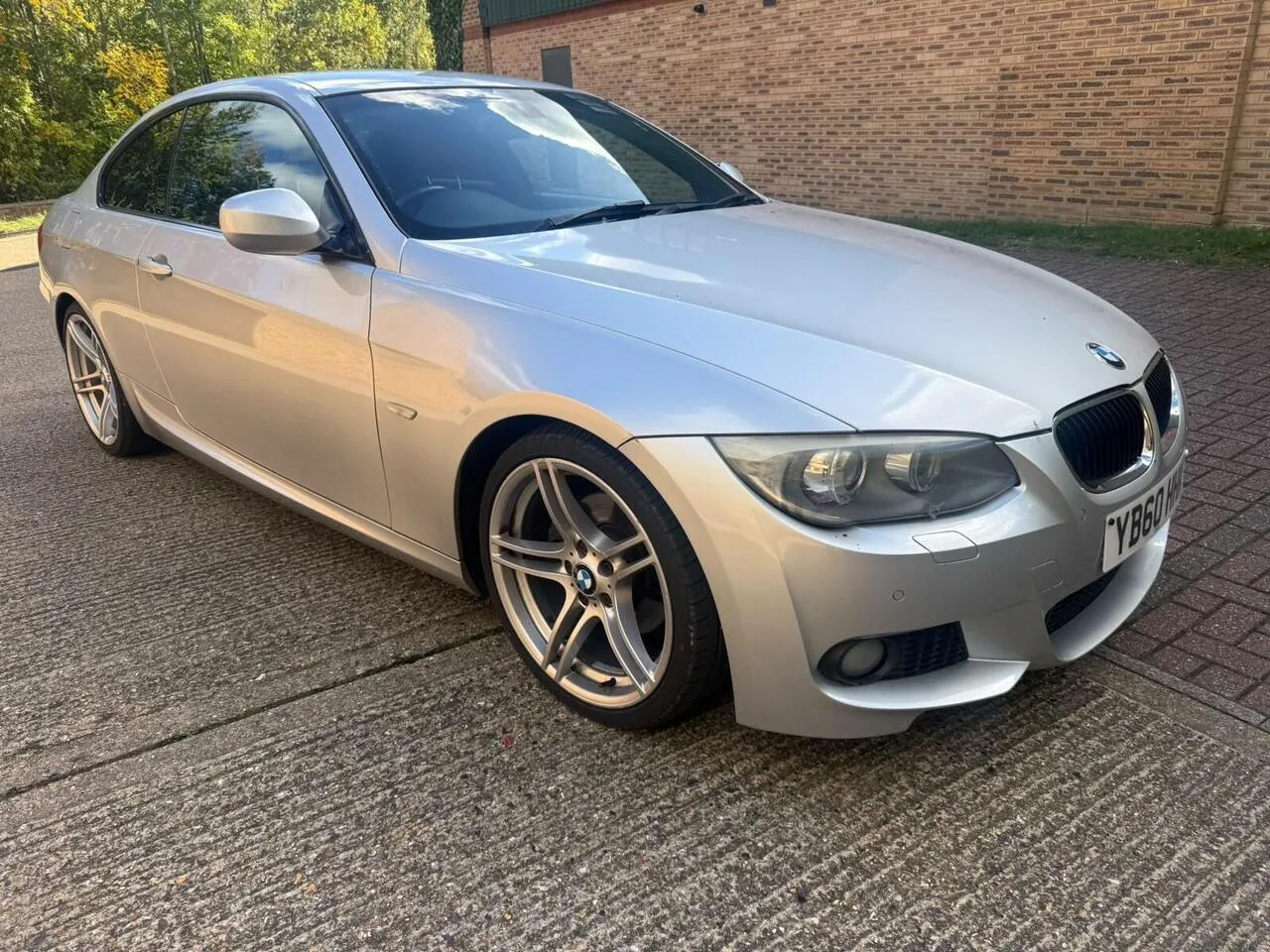 BMW 3 Series 2011 photo 4