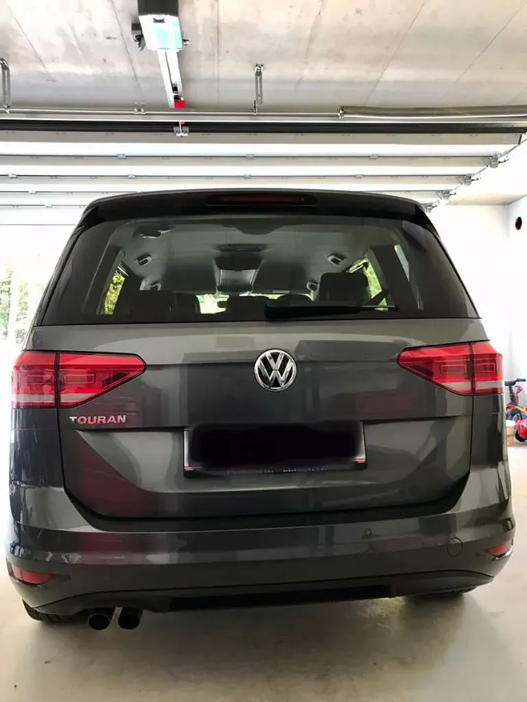Volkswagen Touran 2018 photo 2