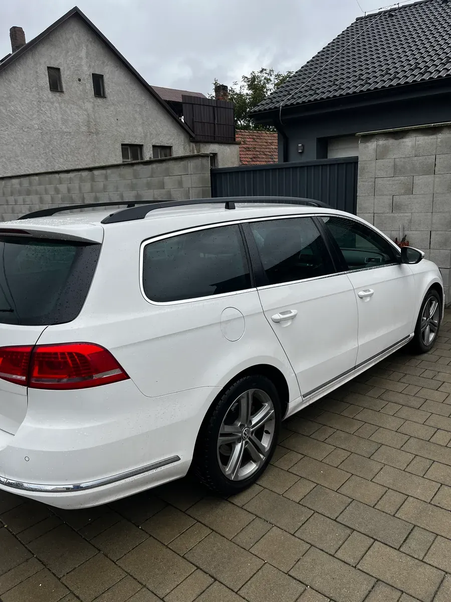Volkswagen Passat 2012 photo 3
