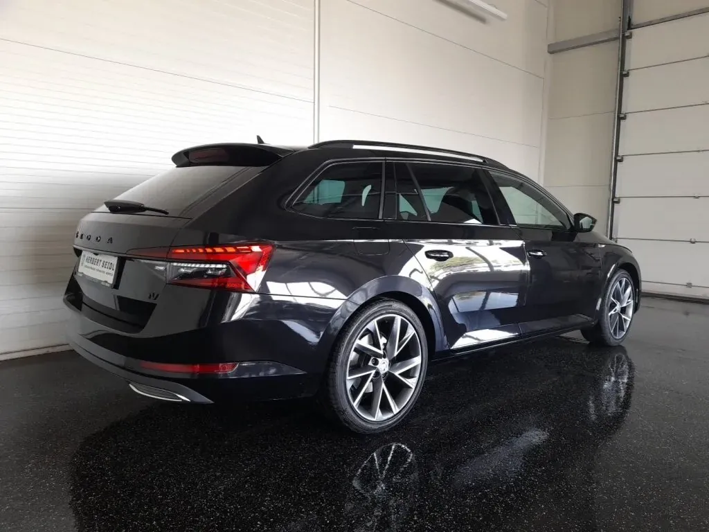 Skoda Superb 2023 photo 2
