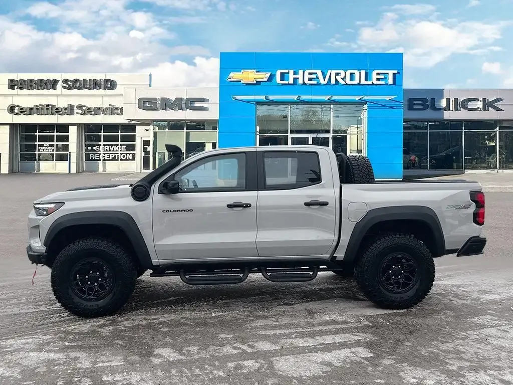 Chevrolet Colorado 2026 photo 2