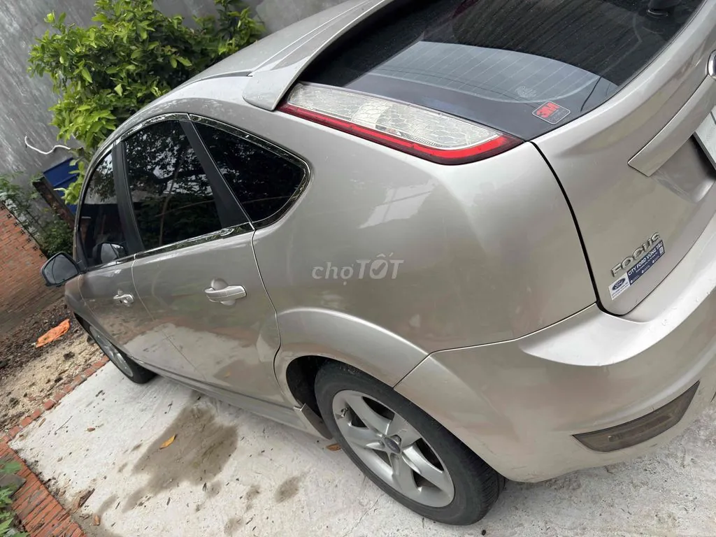 Ford Focus 2010 photo 3