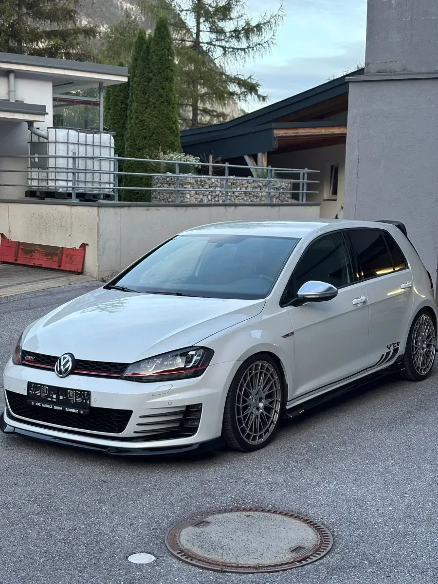 Volkswagen Golf 2015 photo 2