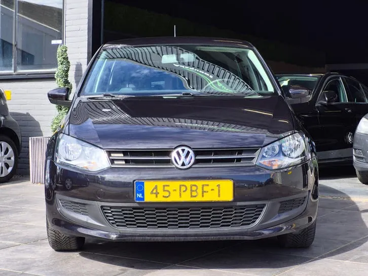 Volkswagen Polo 2011 photo 3