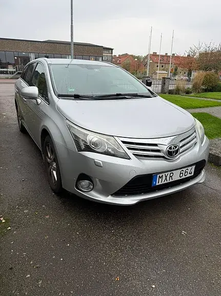 Toyota Avensis 2012 photo 4