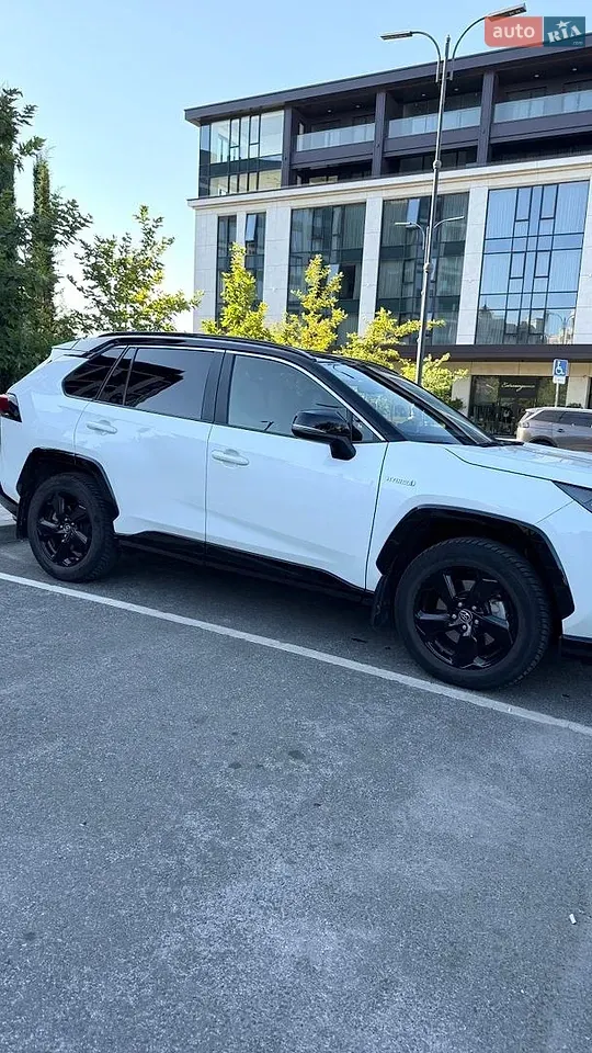 Toyota Rav4 2019 photo 4