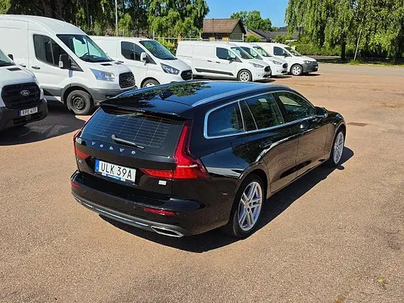 Volvo V60 2022 photo 5