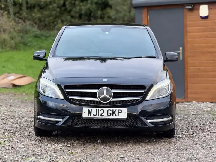 Mercedes-Benz B-Class 2012 photo 2