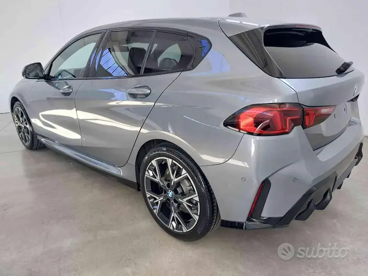 BMW 120 2025 photo 2