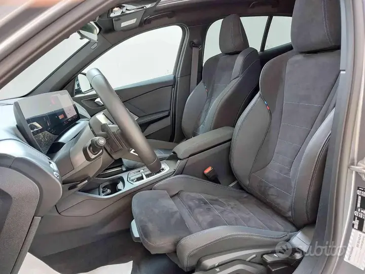 BMW 120 2025 photo 4