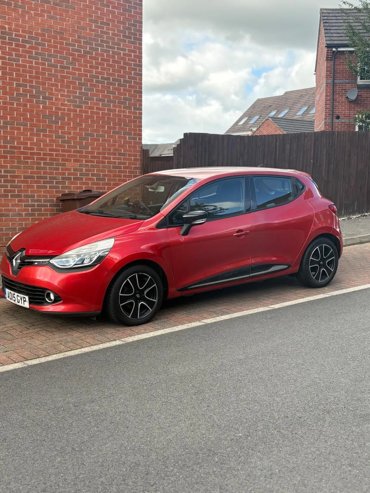 Renault Clio 2015 photo 2
