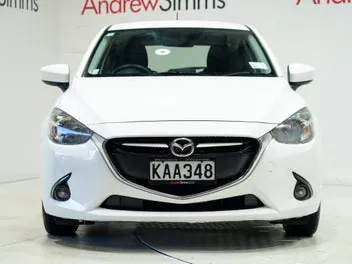 Mazda 2 2016 photo 5