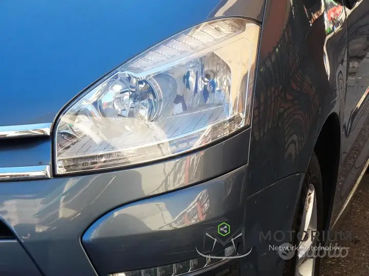 Citroen C4 Picasso 2012 photo 5