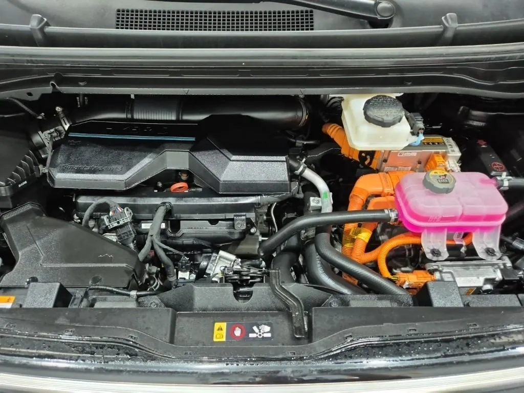 Hyundai Staria 2025 photo 5