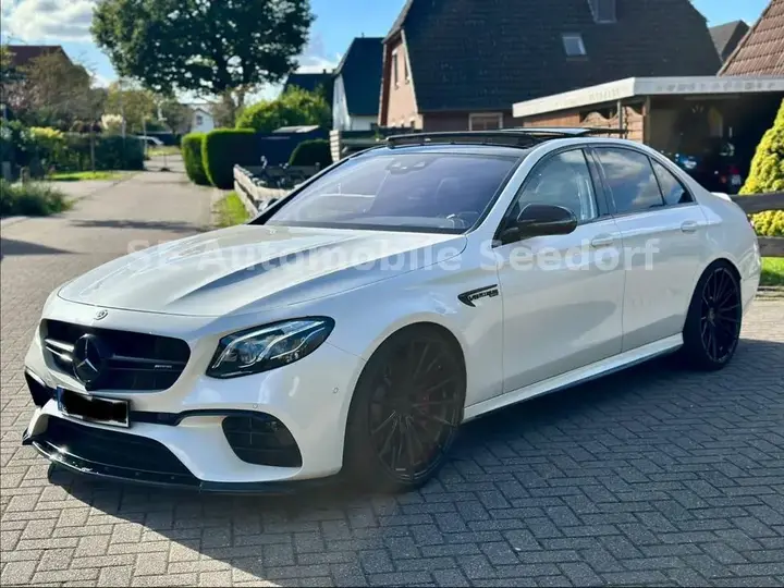 Mercedes-Benz E63S Amg