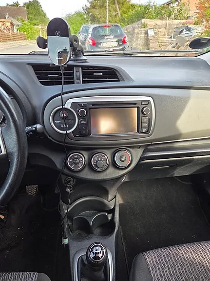Toyota Yaris 2011 photo 4