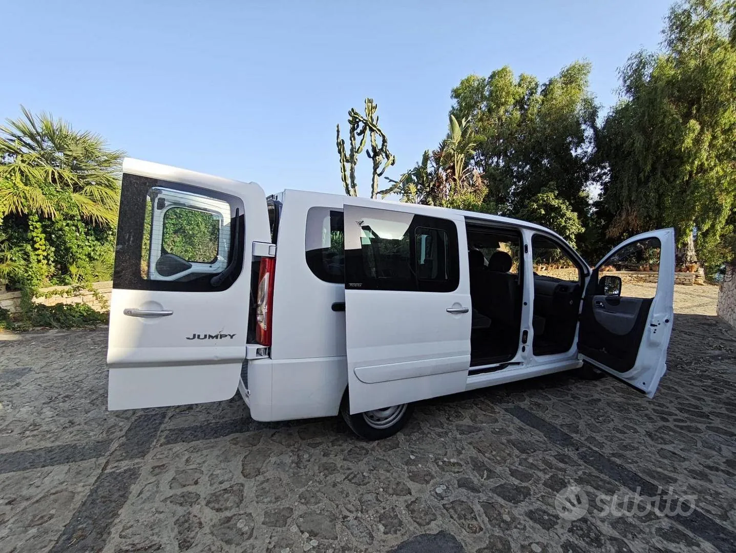 Citroen Jumpy 2012 photo 3