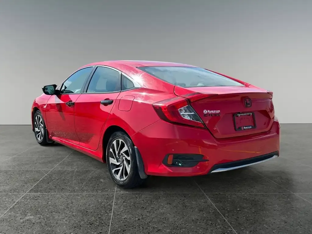 Honda Civic 2019 photo 3