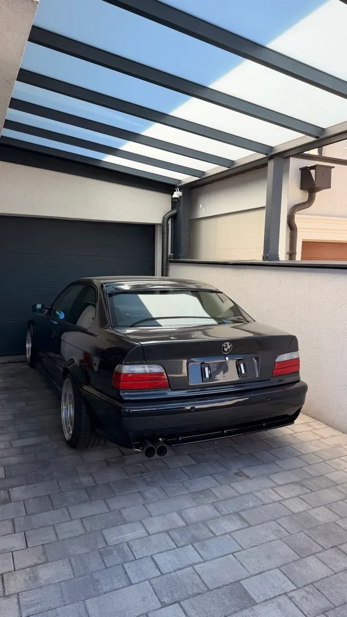 BMW 3 Series 1993 photo 2