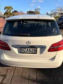 Mercedes-Benz B 180 2015 photo 3