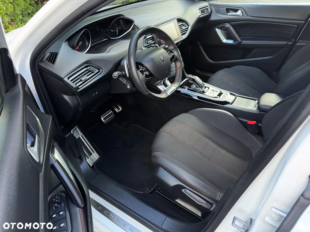 Peugeot 308 2019 photo 3