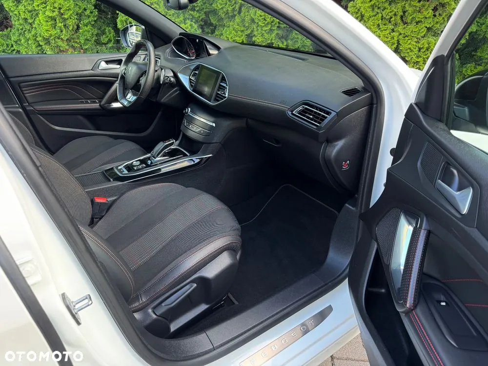 Peugeot 308 2019 photo 5
