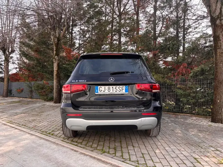 Mercedes-Benz Glb 2022 photo 3
