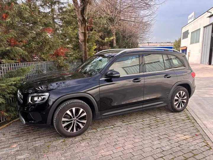 Mercedes-Benz Glb 2022 photo 2