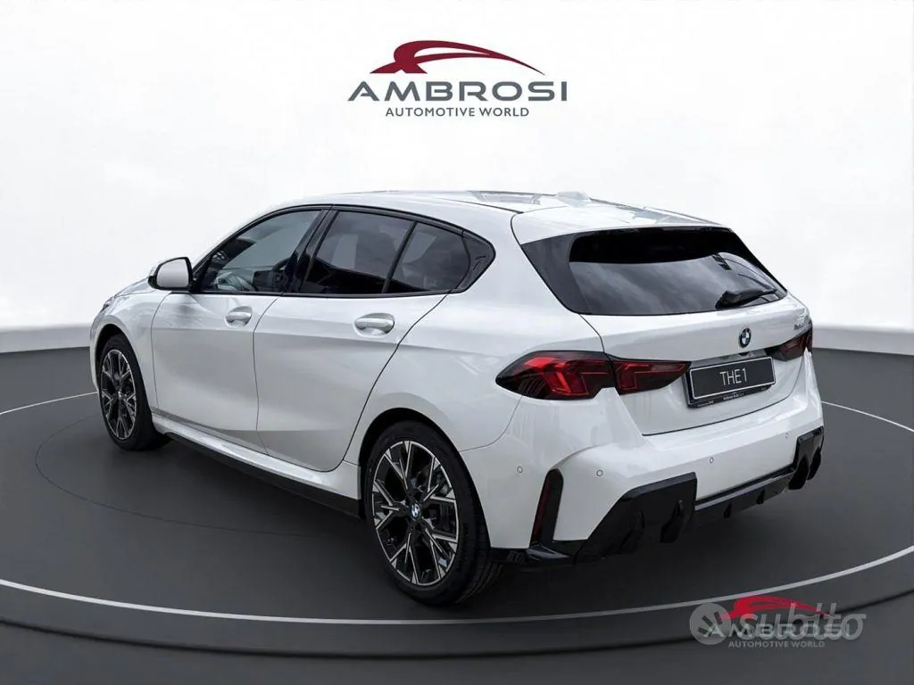 BMW 1 Series 2026 photo 4