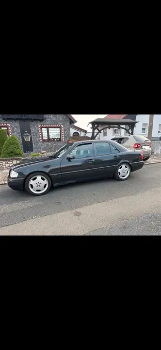 Mercedes-Benz W202