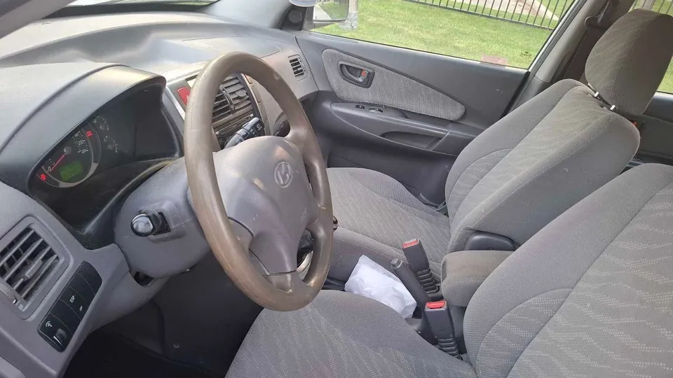 Hyundai Tucson 2005 photo 2