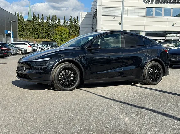 Tesla Model Y 2026 photo 5