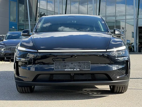 Tesla Model Y 2026 photo 4