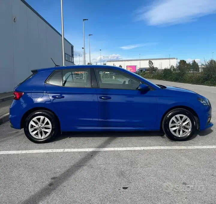 Skoda Fabia 2022 photo 4