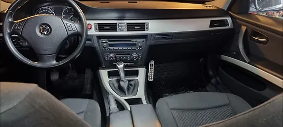 BMW 320D 2011 photo 3