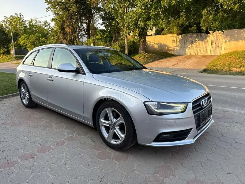 Audi A4 2012 photo 4