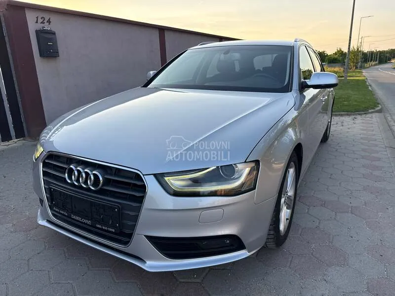 Audi A4 2012 photo 2