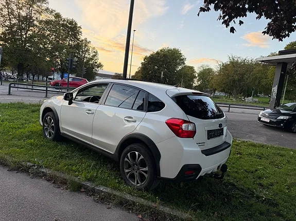 Subaru Xv 2012 photo 2