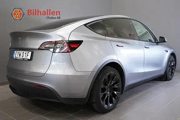 Tesla Model Y 2023 photo 4
