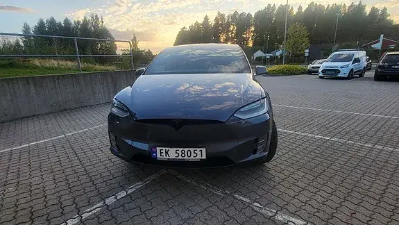 Tesla Model X 2017 photo 4
