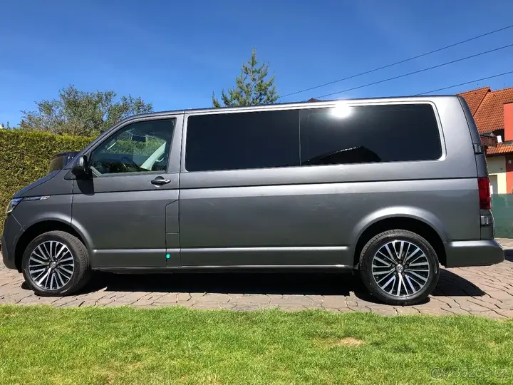 Volkswagen Caravelle 2021 photo 3