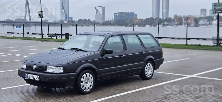 Volkswagen Passat 1991 photo 2